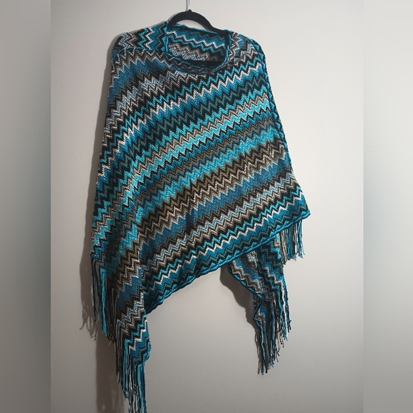 Just Be Chevron Knit Poncho With Fringes - Picture 1 of 5